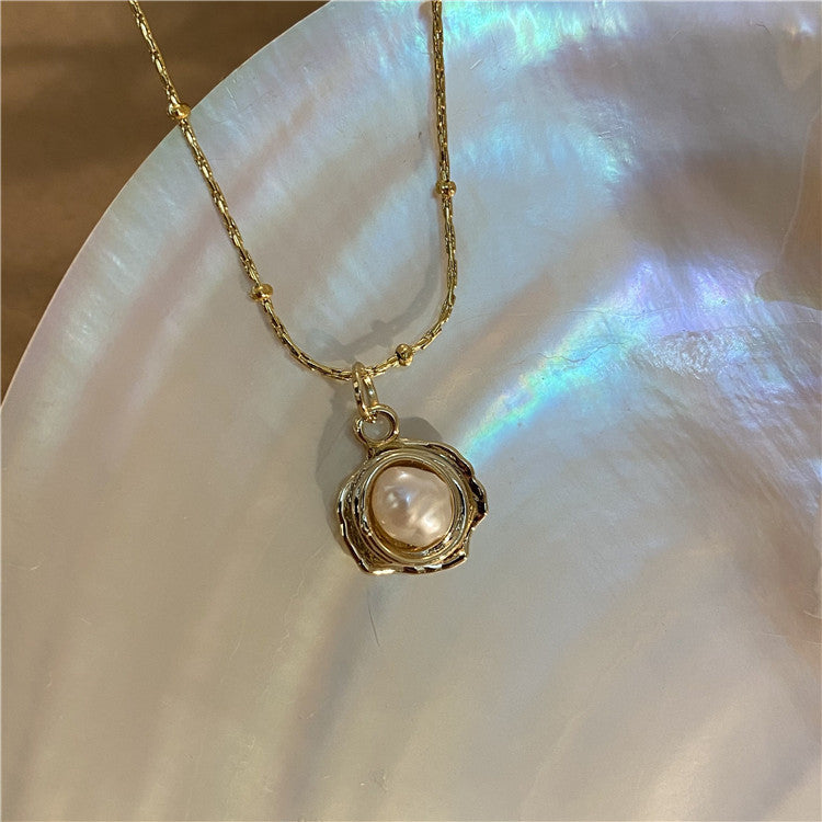 Choubery Temperament Retro Baroque Freshwater Pearl Necklace