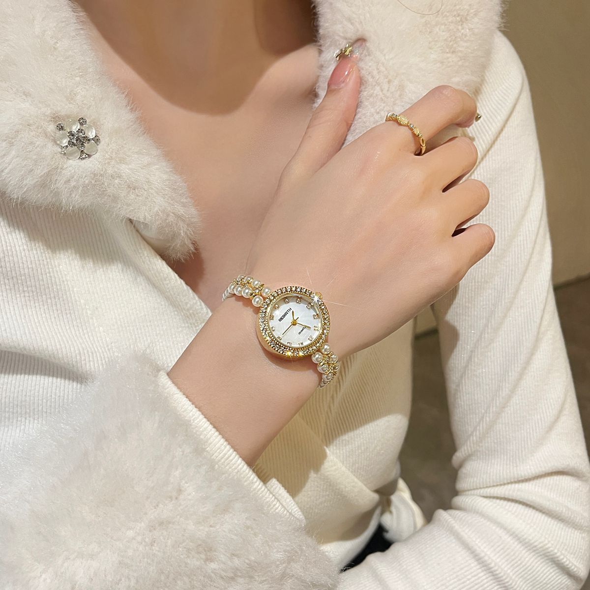 Choubery Vintage Styled Pearls Please Watch