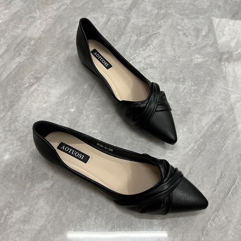 Choubery Classic Glam Pointy Flats