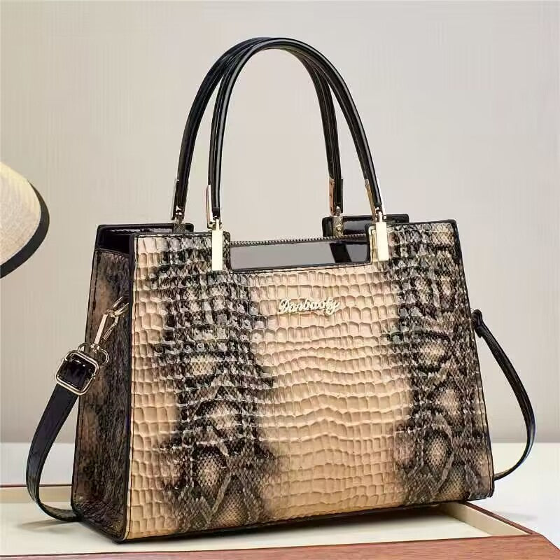 Choubery Classic Glam Lovely Lady Messenger Bag