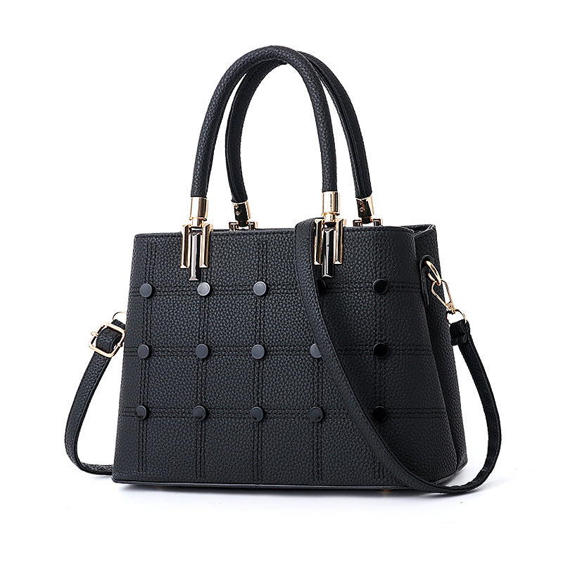 Choubery Classic Going Out Button Purse