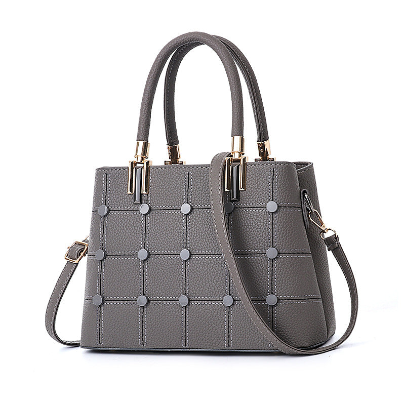 Choubery Classic Going Out Button Purse