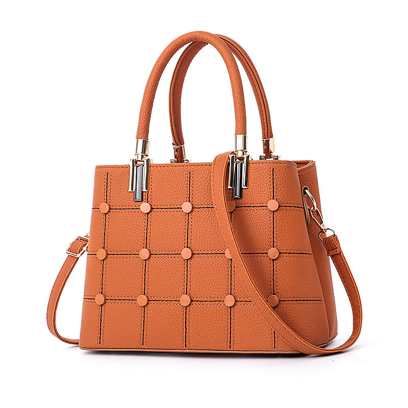 Choubery Classic Going Out Button Purse