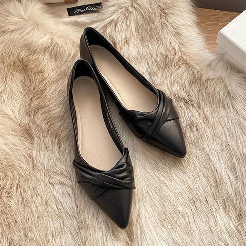 Choubery Classic Glam Pointy Flats